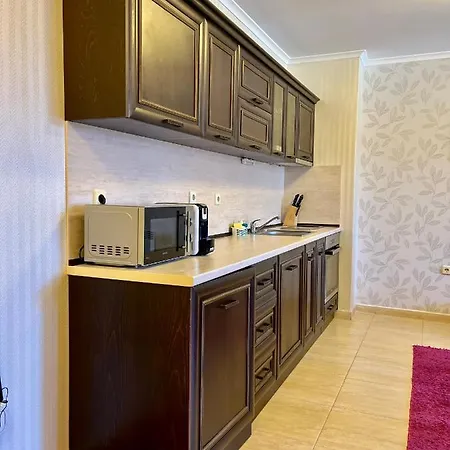гранд манастира частен Apartament Pamporowo